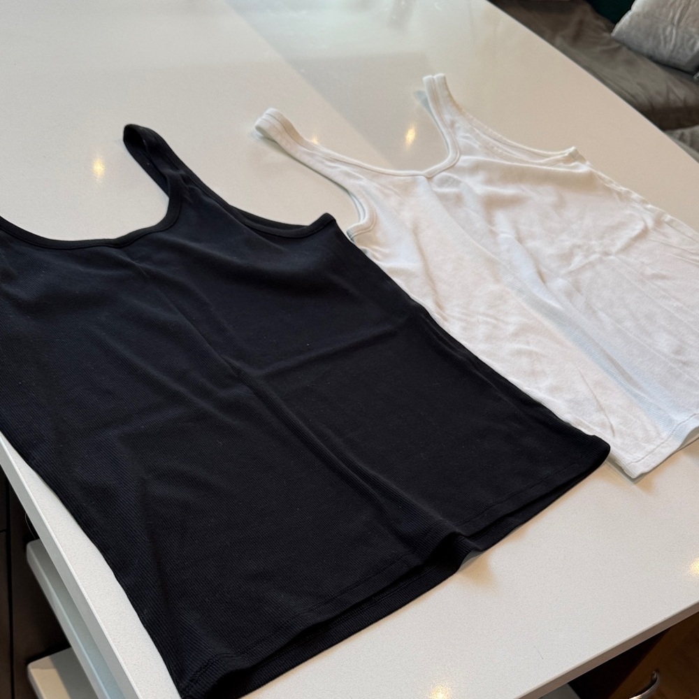 Old Navy First-Layer Classic Ribbed Black and White Tank Duo, Size XL - Picture 3 of 8